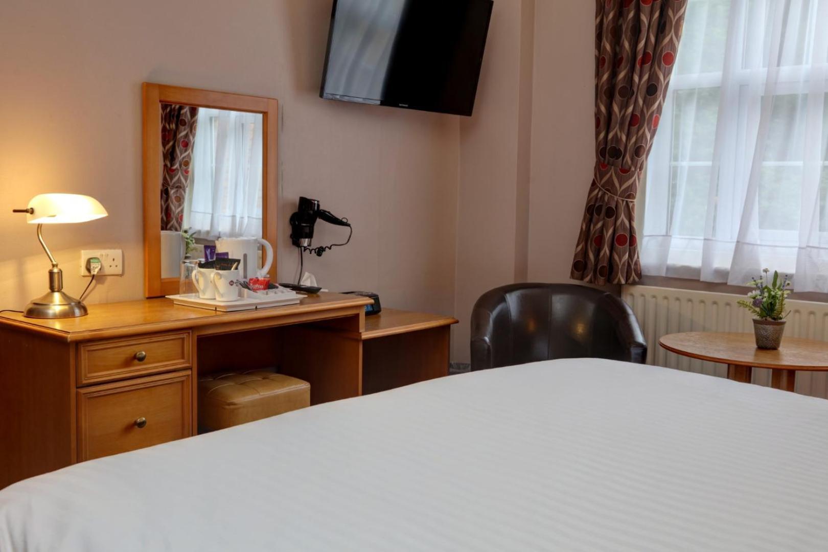 Western Kenwick Park Hotel 3*