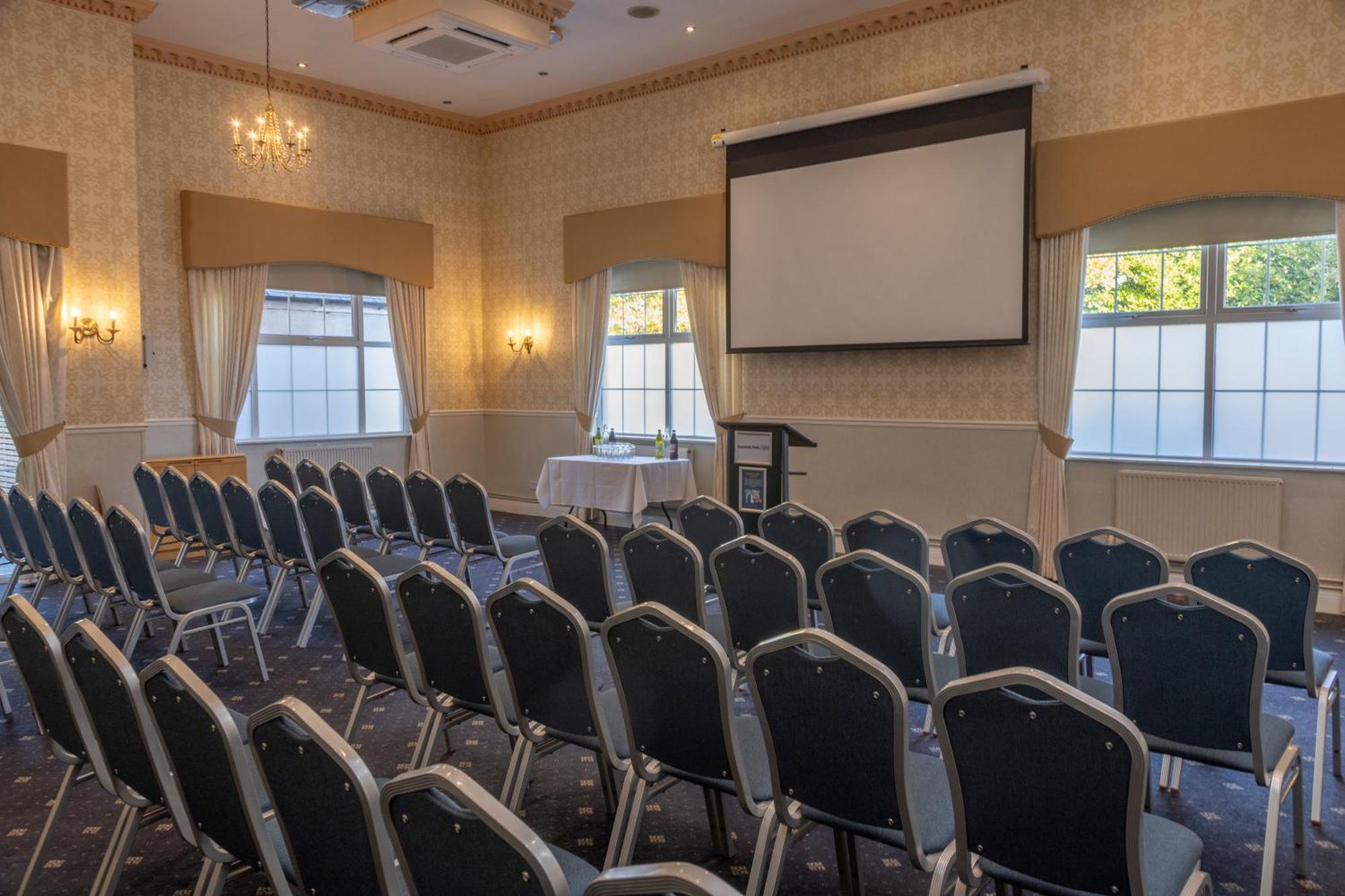 Western Kenwick Park Hotel 3*