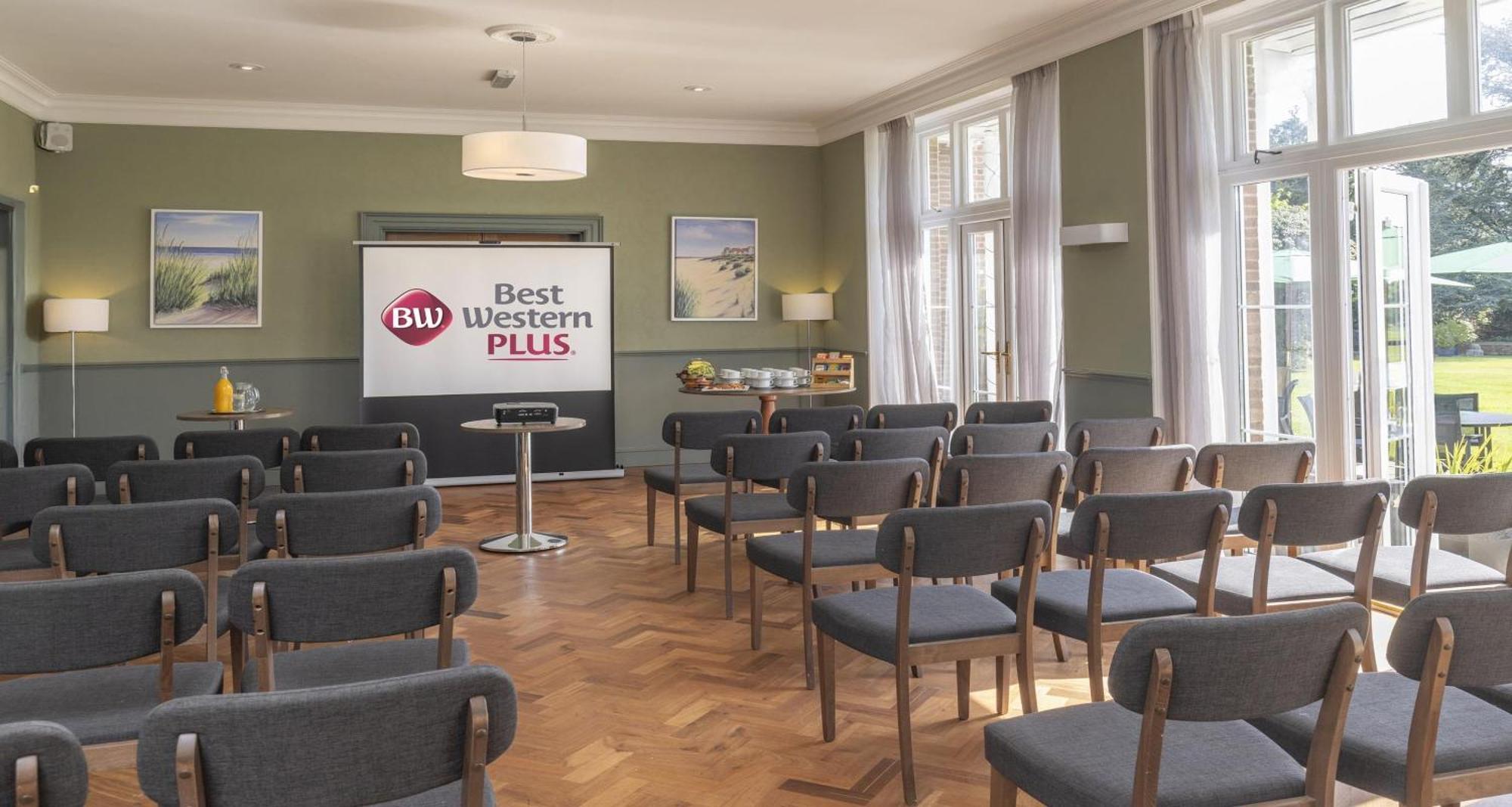 Western Kenwick Park Hotel 3*